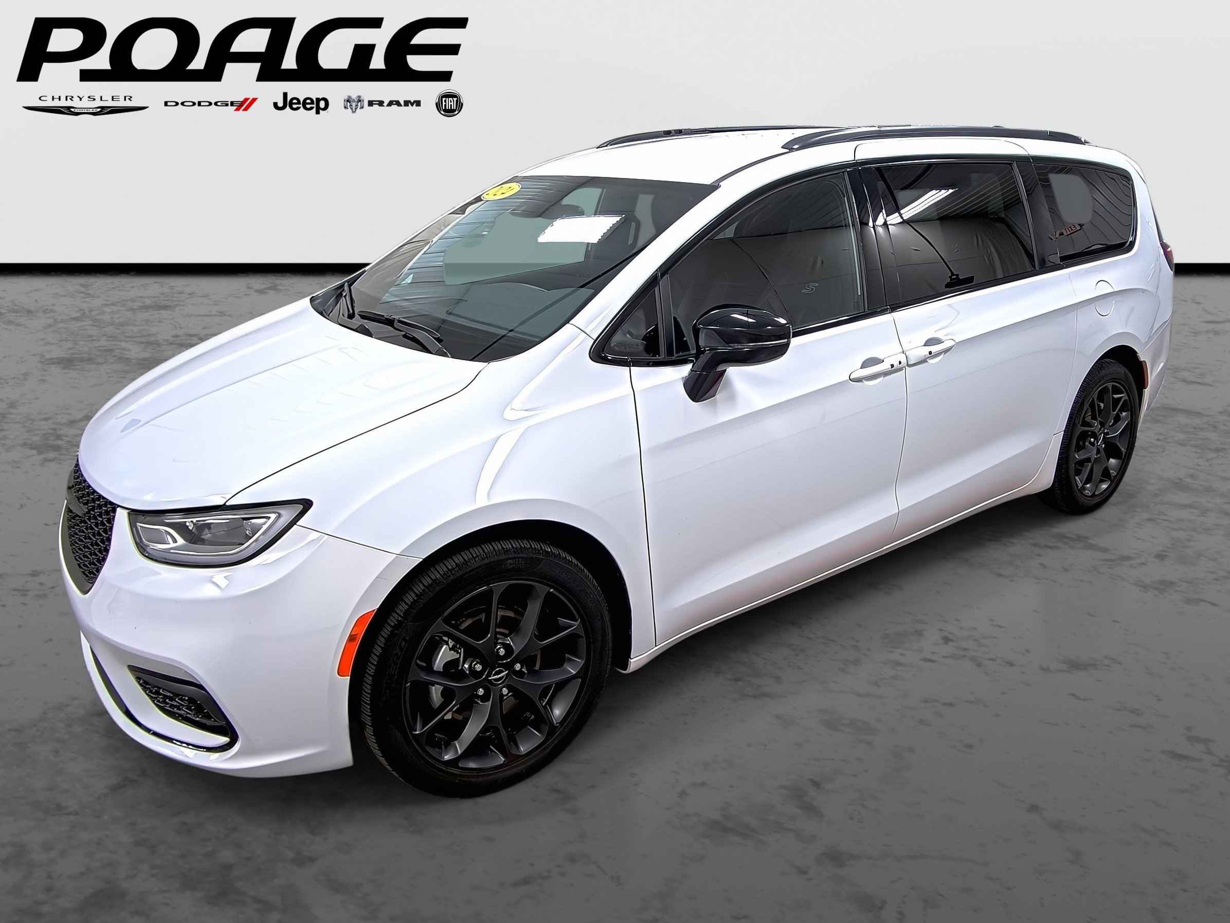 Used 2024 Chrysler Pacifica Touring-L w/ S Appearance Package