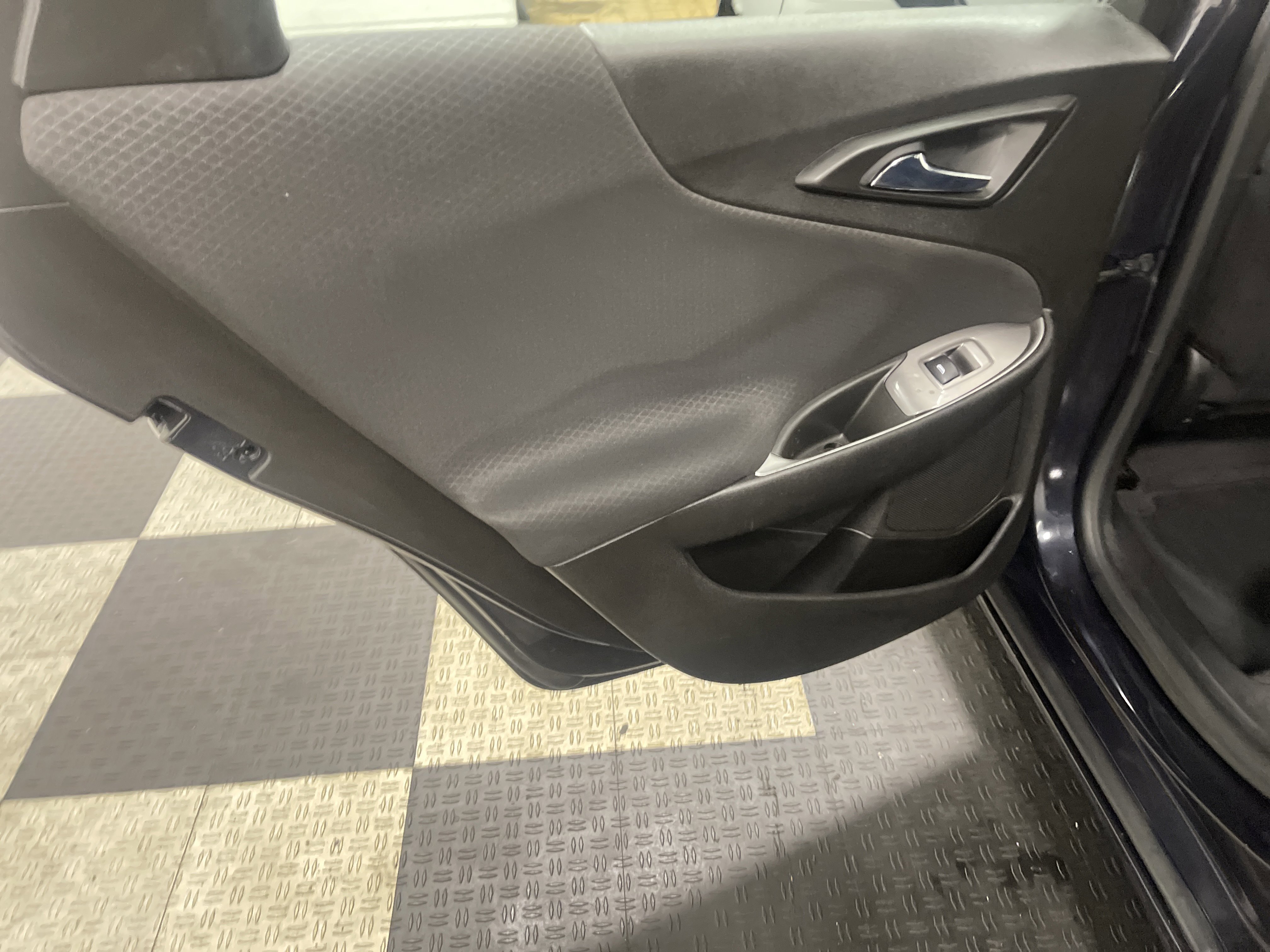 Used 2023 Chevrolet Malibu LT FWD image 15