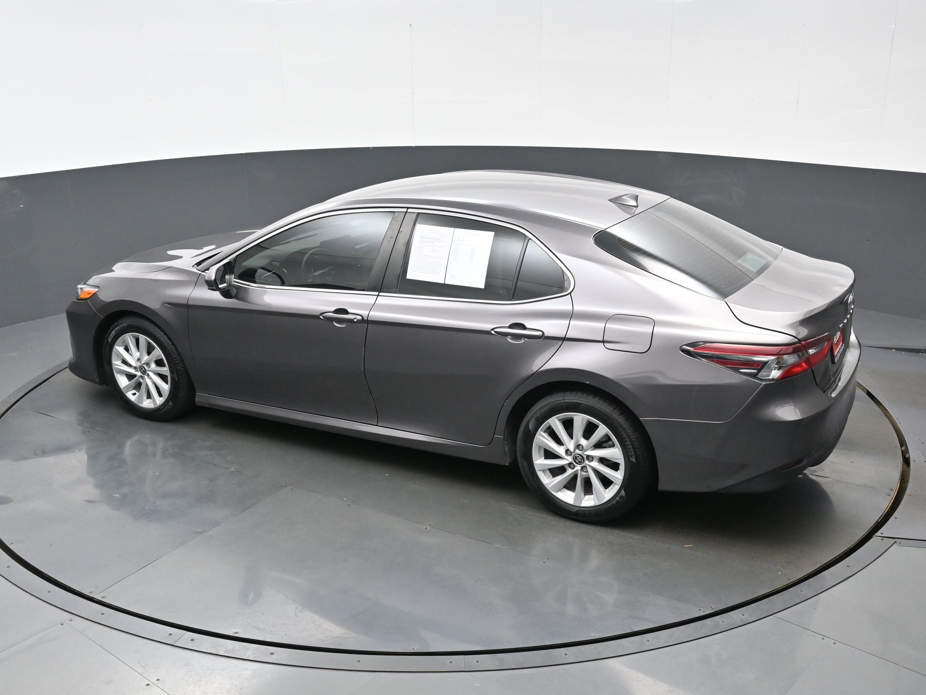 Used 2022 Toyota Camry LE FWD image 35