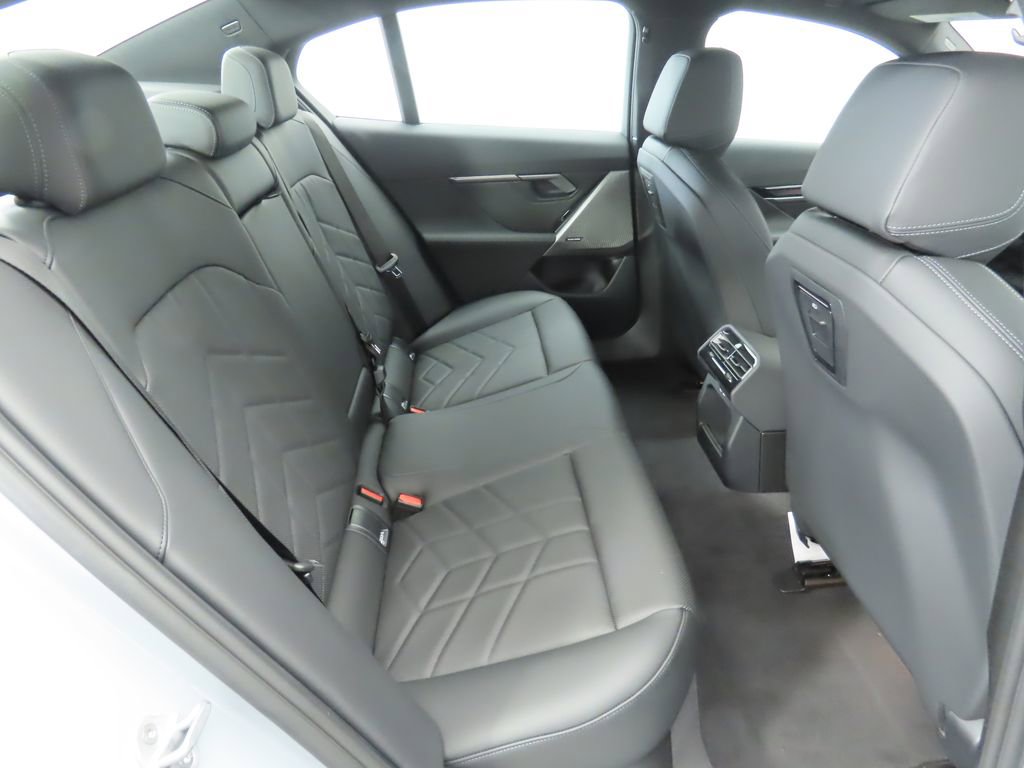 New 2026 BMW i5 eDrive40 w/ M Sport Package image 22