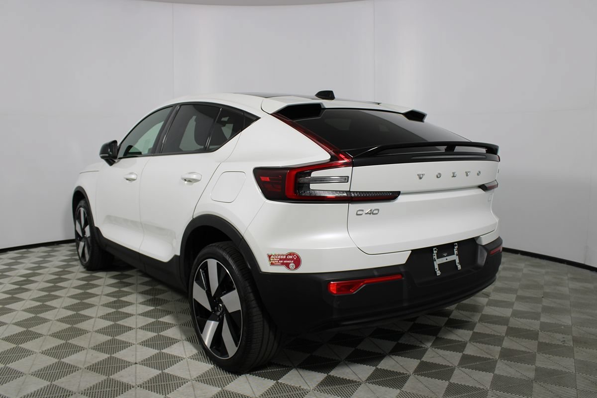 Used 2023 Volvo C40 P8 Recharge Ultimate w/ Protection Package Premier AWD/4WD image 4
