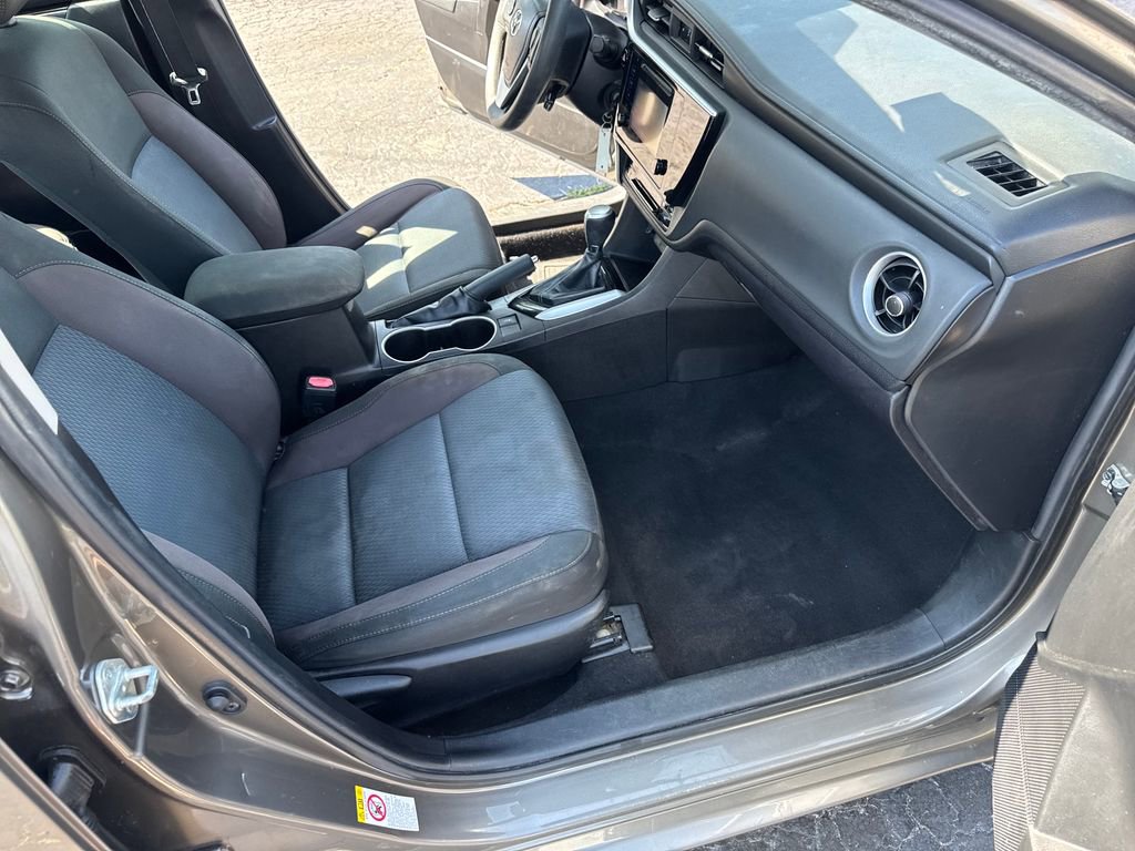 Used 2019 Toyota Corolla LE FWD image 36