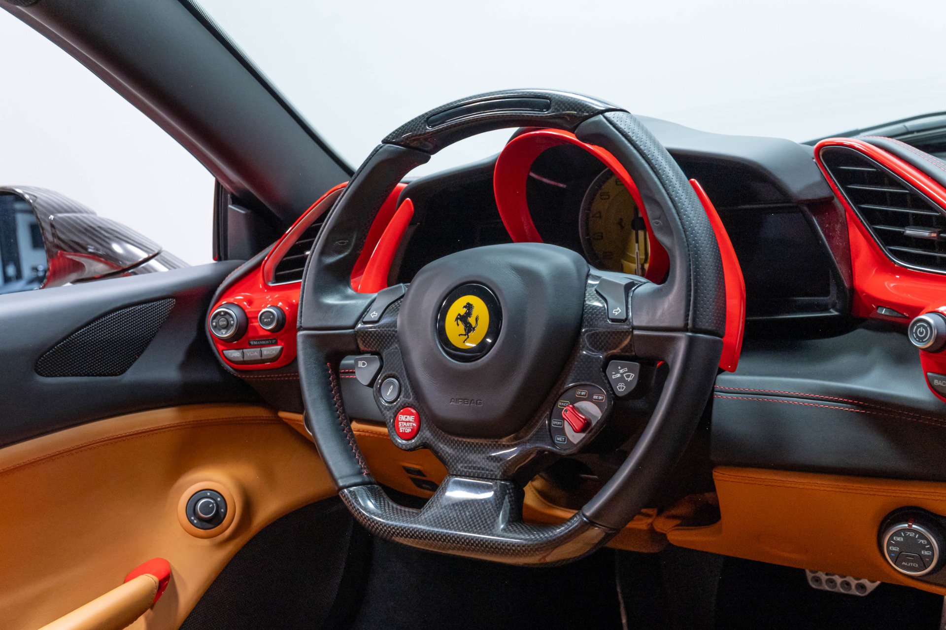 Used 2016 Ferrari 488 GTB RWD image 35