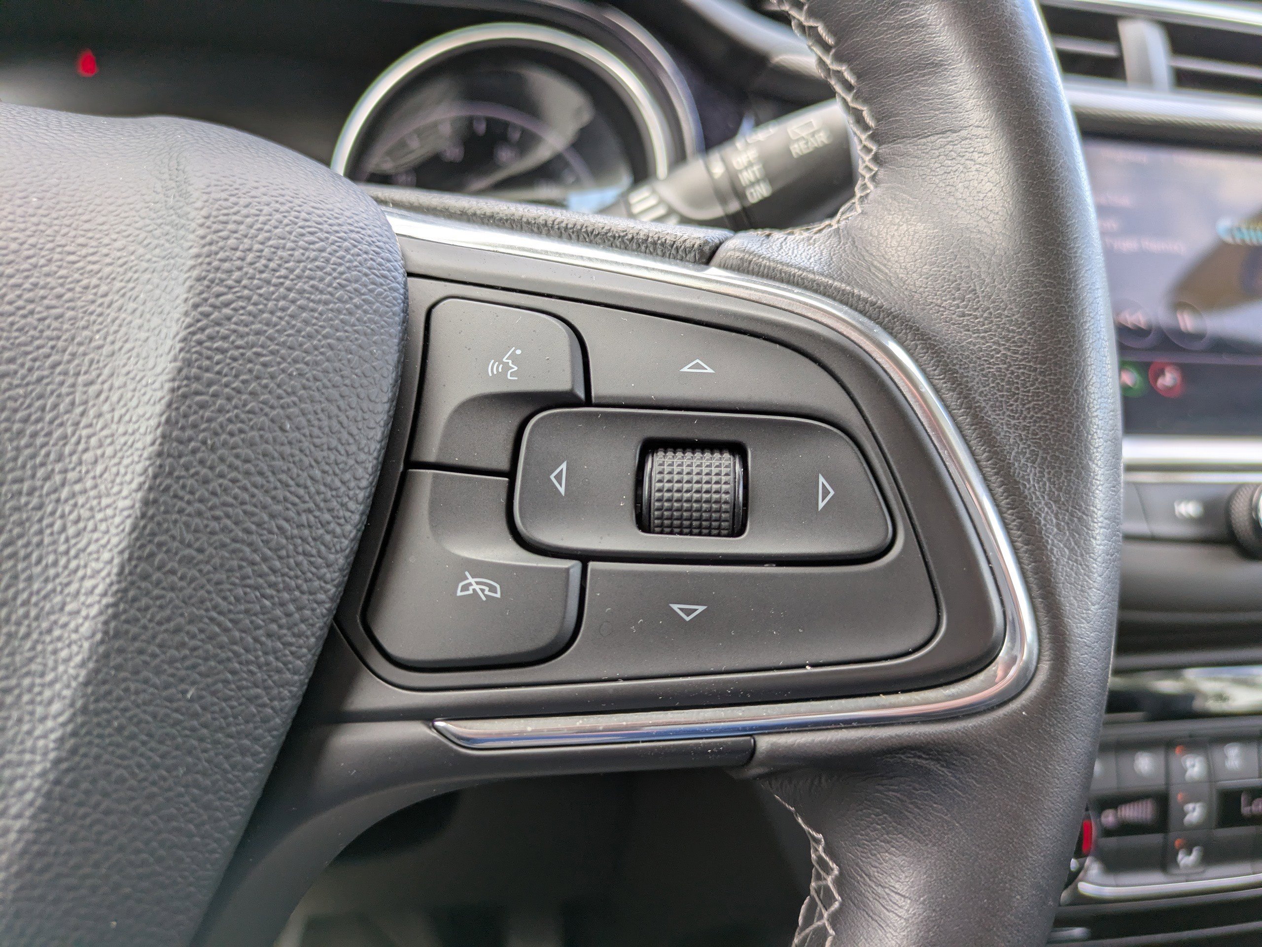 Used 2020 Buick Encore GX Select w/ Experience Buick Package image 22