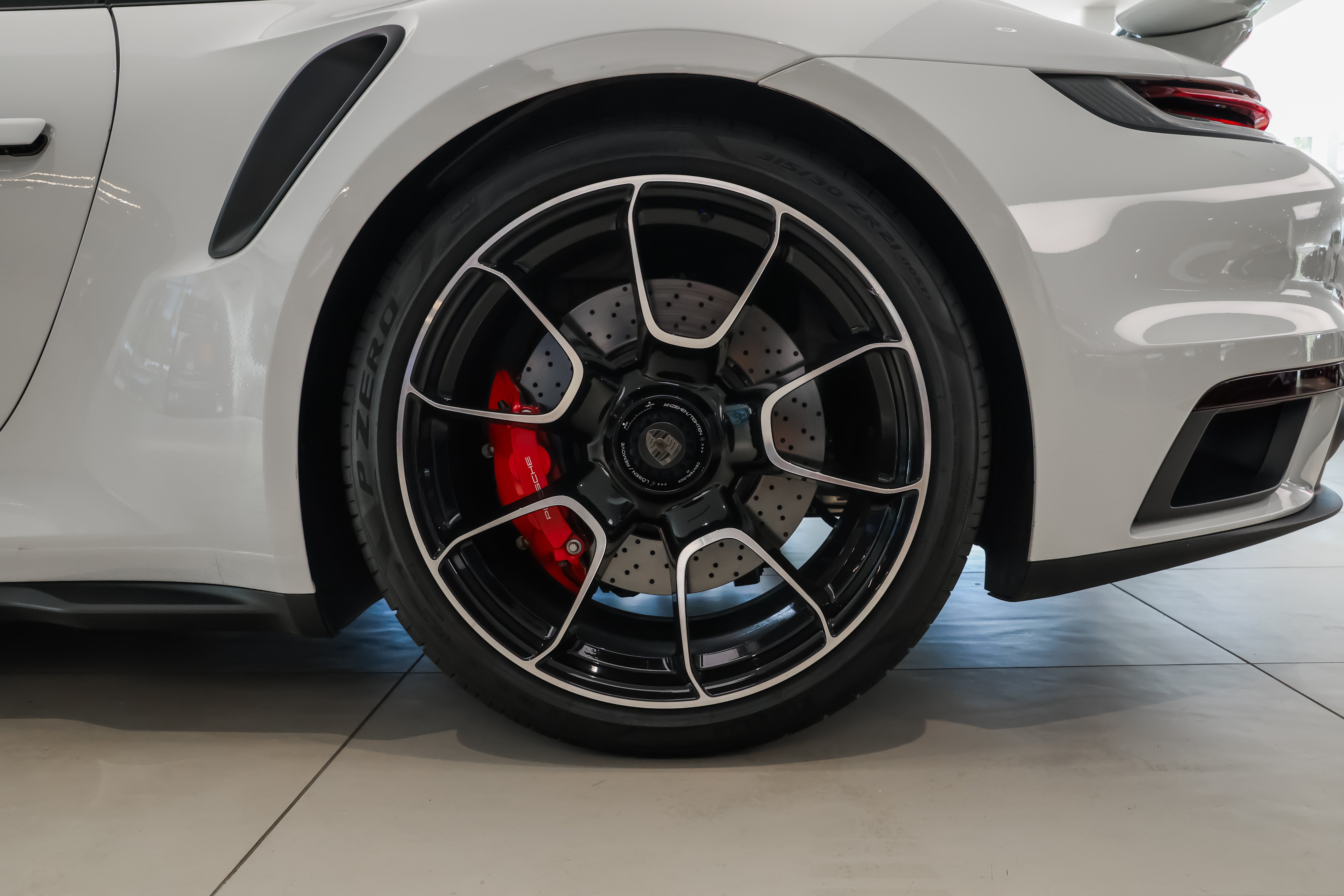 Used 2025 Porsche 911 Turbo AWD/4WD image 31