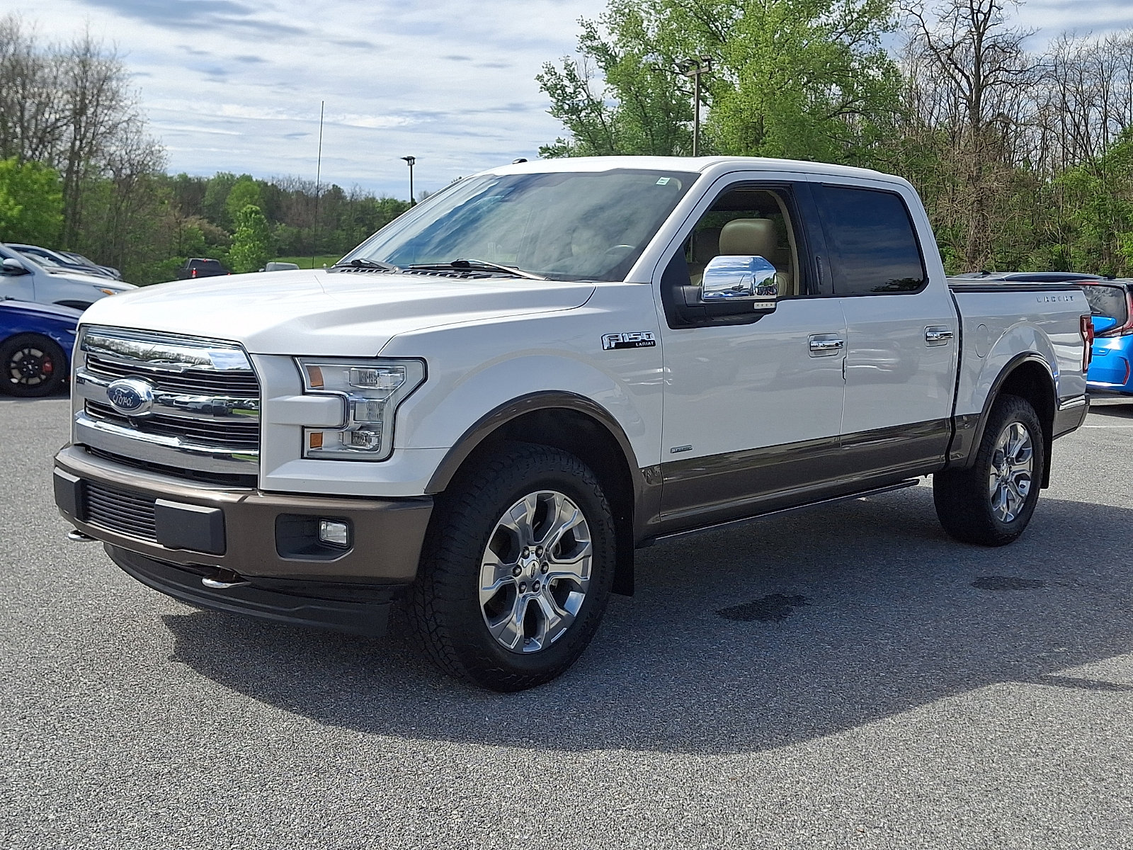 Used 2017 Ford F150 Lariat w/ Equipment Group 502A Luxury AWD/4WD image 3