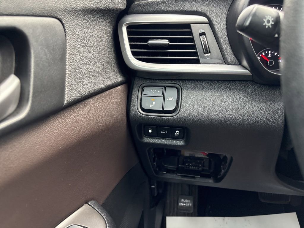 Used 2020 Kia Optima LX image 39