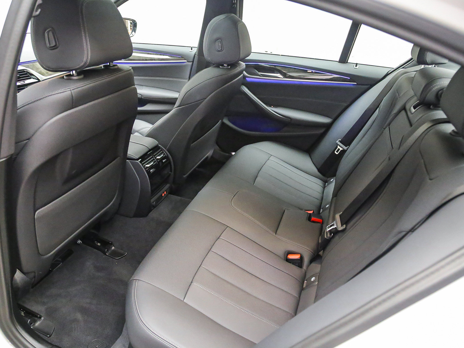 Certified 2023 BMW 540i w/ M Sport Package RWD image 19