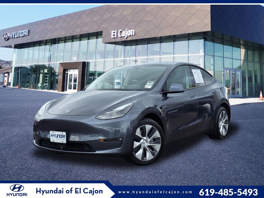 Used 2023 Tesla Model Y Long Range image 1
