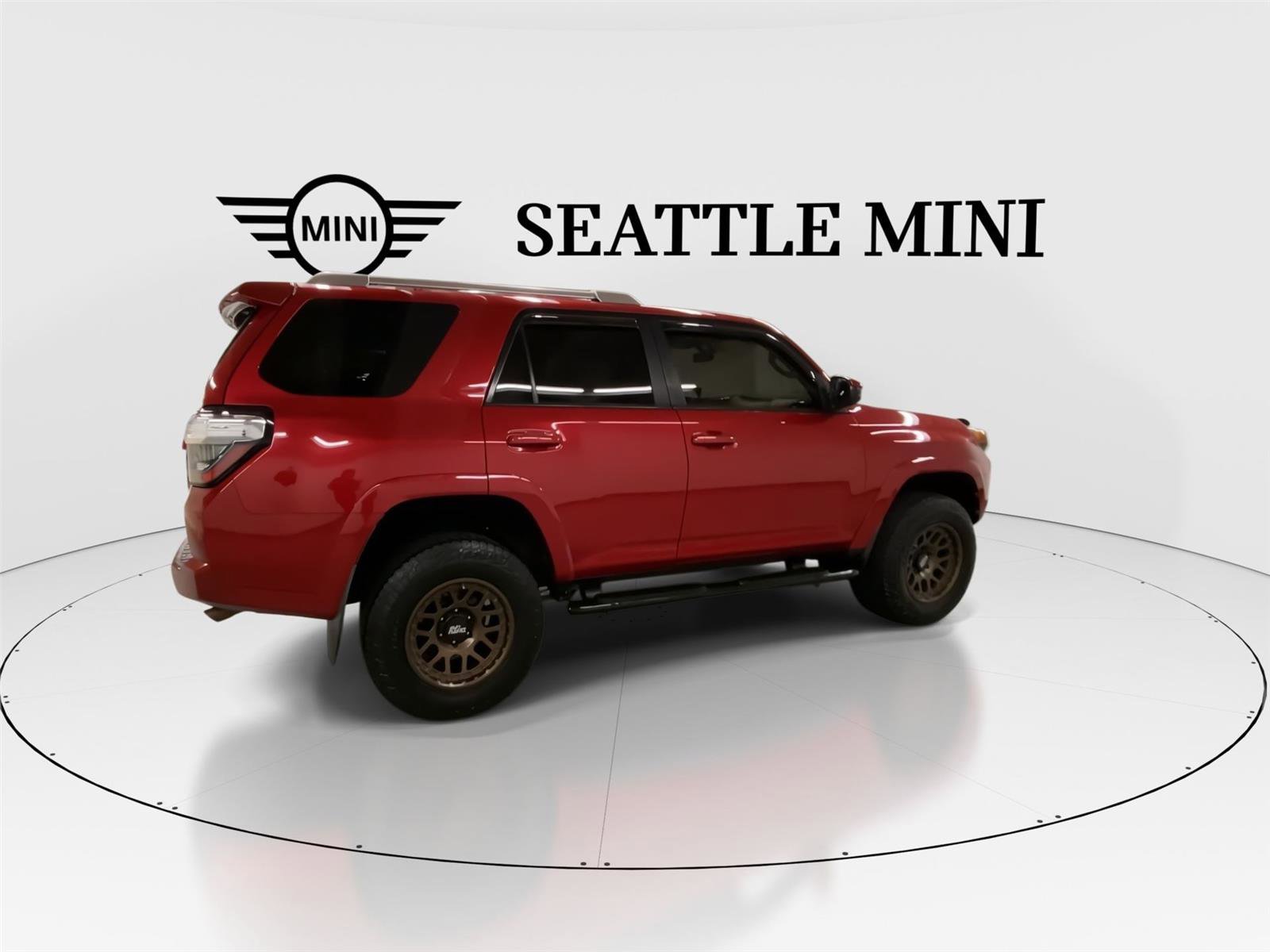 Used 2015 Toyota 4Runner SR5 image 12