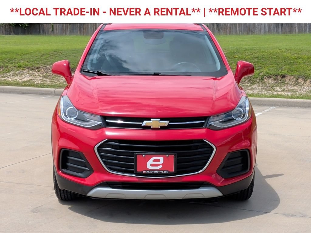 Used 2020 Chevrolet Trax LT FWD image 2