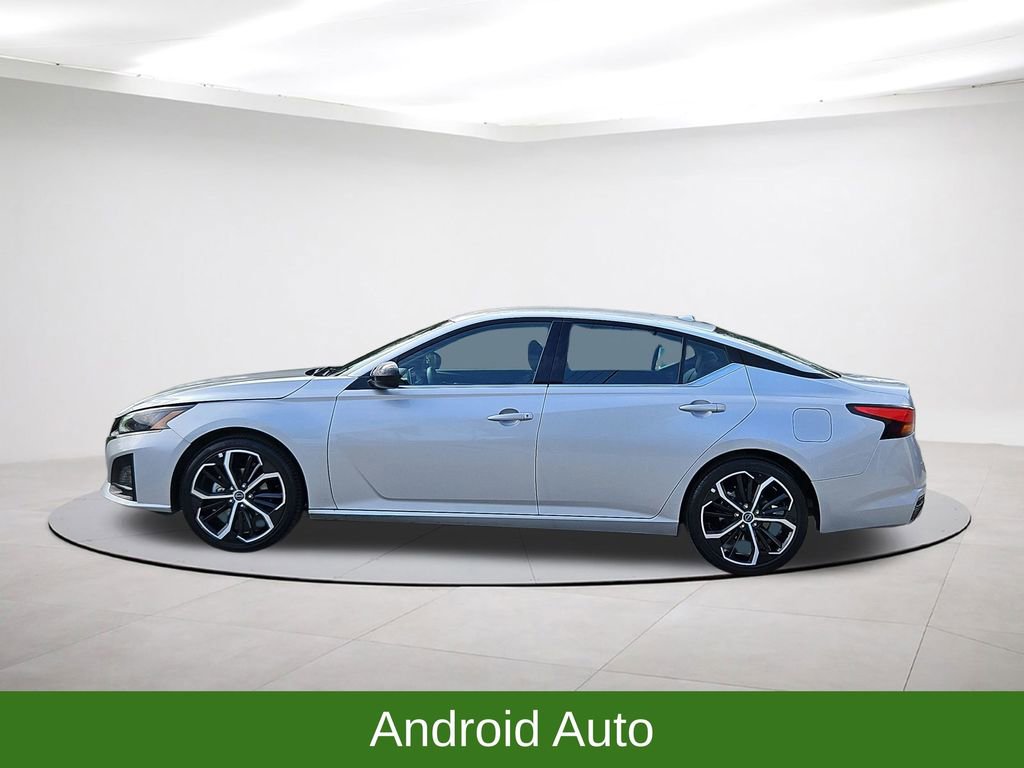 Used 2024 Nissan Altima 2.5 SR FWD video 4