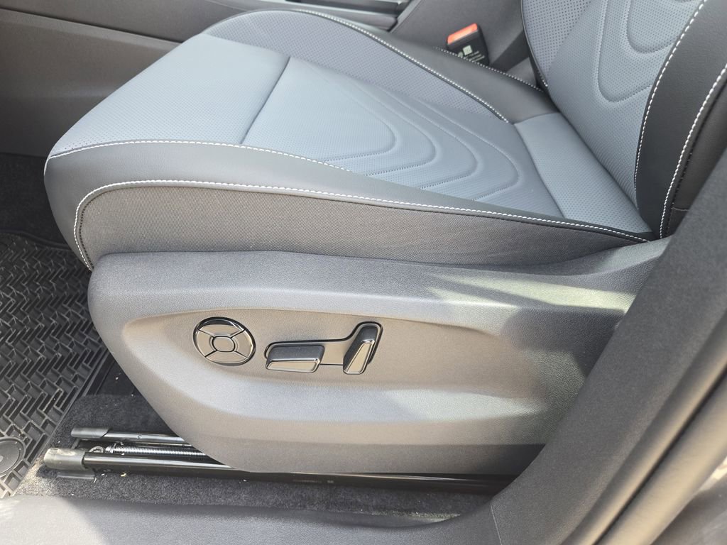 New 2026 Volkswagen Tiguan SE AWD/4WD image 20