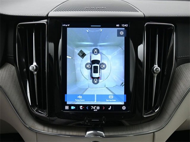 Used 2023 Volvo XC60 B6 Ultimate w/ Climate Package image 21