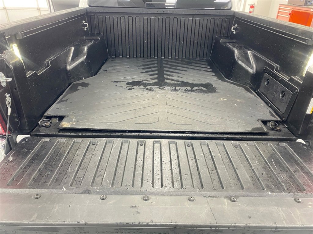 Used 2022 Toyota Tacoma SR5 image 16