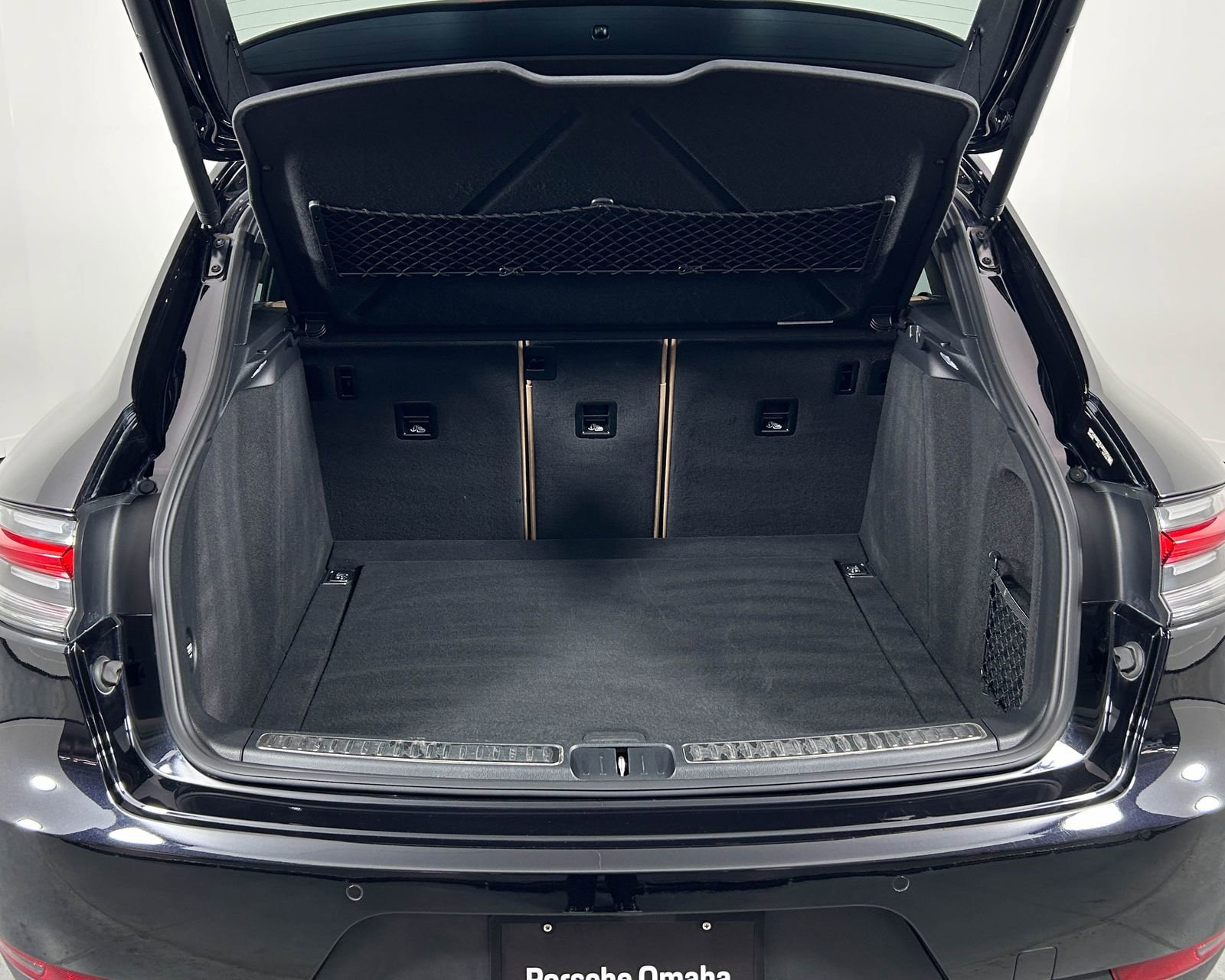 Used 2020 Porsche Macan image 29