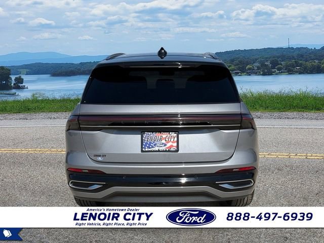 Used 2025 Lincoln Nautilus Black Label image 4
