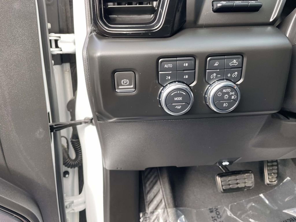 Used 2023 GMC Sierra 1500 AT4X w/ AT4X AEV Edition image 32