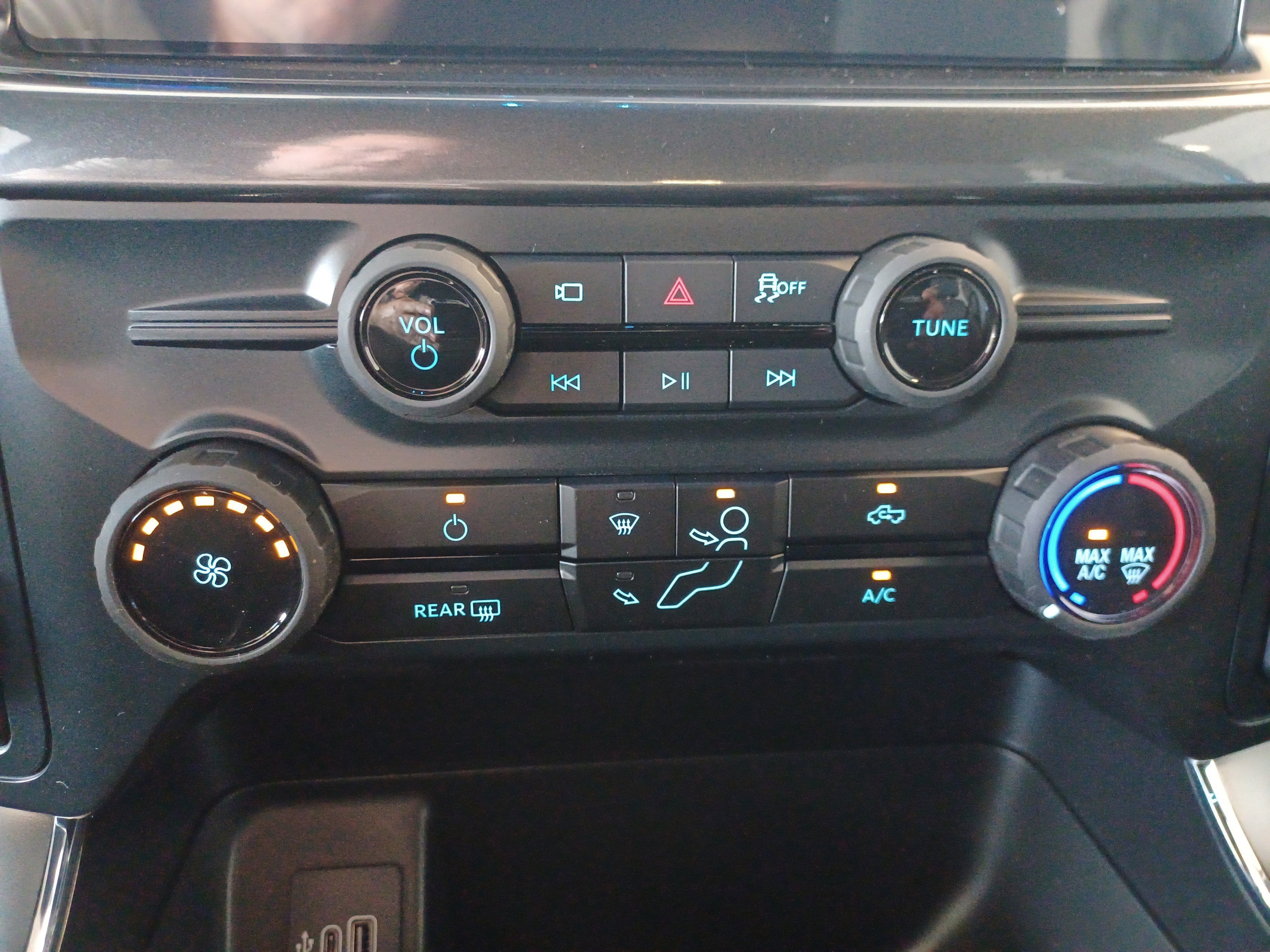 New 2025 Ford F150 STX w/ Equipment Group 200A image 31