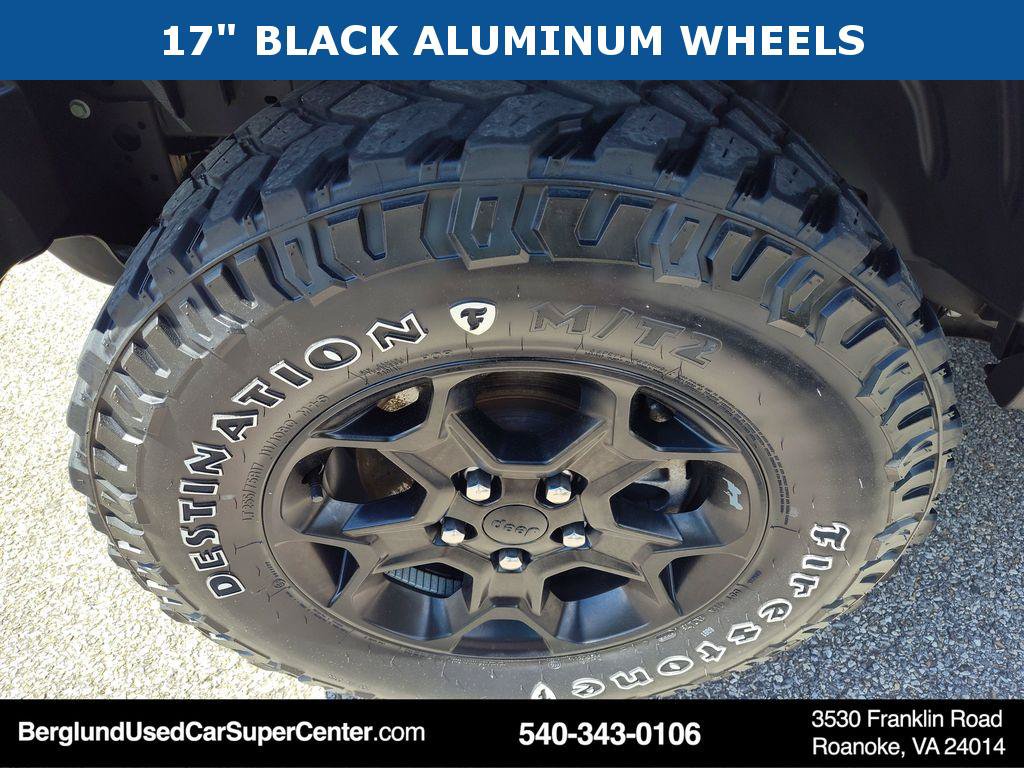 Used 2023 Jeep Wrangler Unlimited w/ Cold Weather Group AWD/4WD image 10