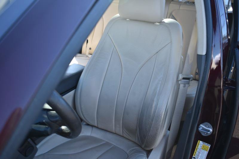 Used 2017 Lincoln MKX Reserve w/ Cargo Accessories Package FWD image 17