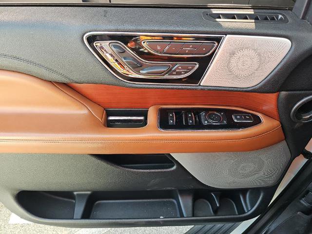 Used 2020 Lincoln Navigator Reserve w/ Equipment Group 208A Reserve image 14