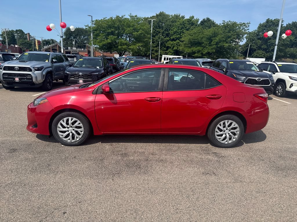 Used 2018 Toyota Corolla LE FWD image 4