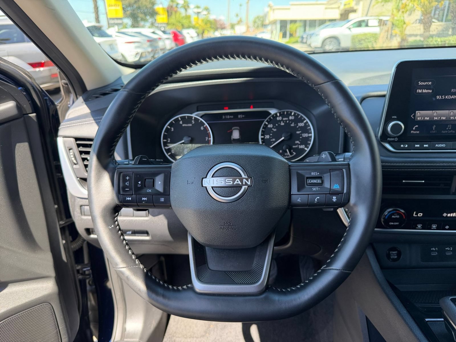 Used 2025 Nissan Rogue SV FWD image 30