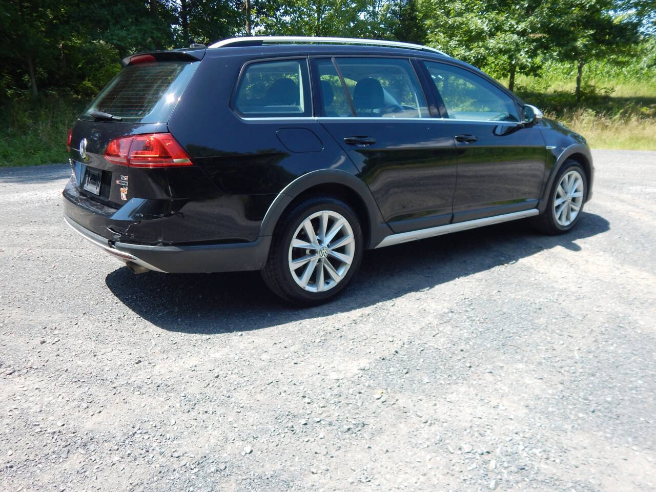 Used 2017 Volkswagen Golf Alltrack AWD/4WD image 4