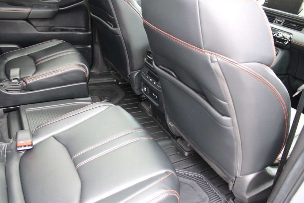 Used 2025 Honda Pilot TrailSport image 52