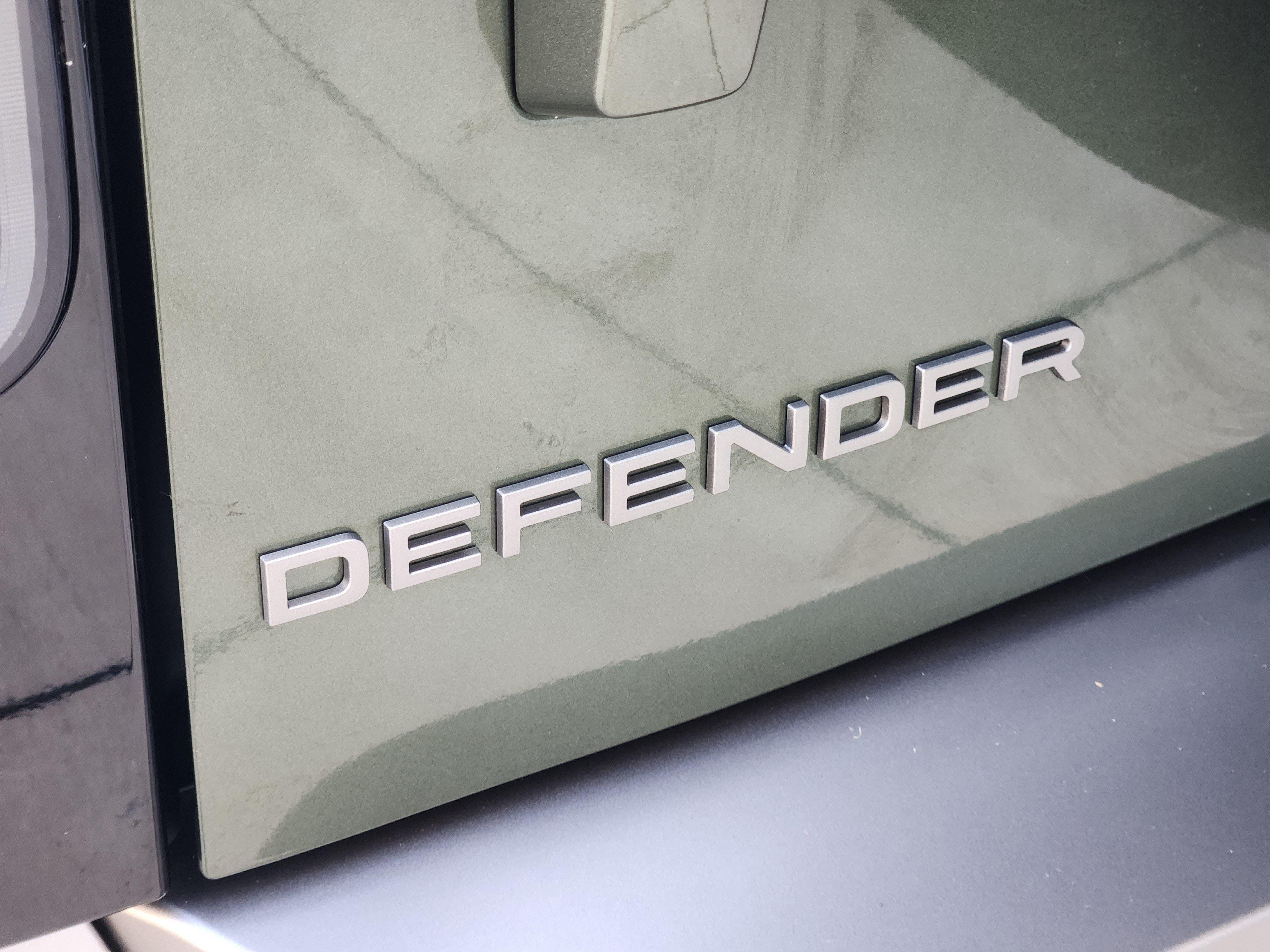 New 2026 Land Rover Defender 110 S AWD/4WD image 32