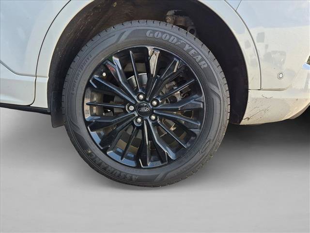 Used 2023 Ford Escape ST-Line Elite w/ Premium Technology Package AWD/4WD image 13