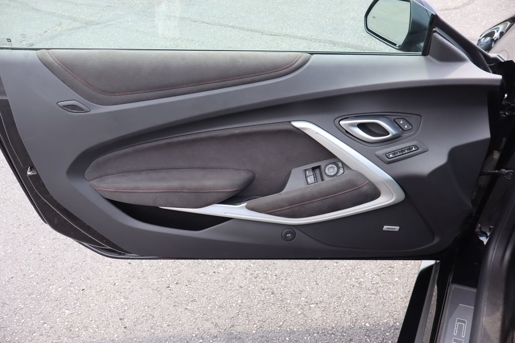 Used 2022 Chevrolet Camaro ZL1 RWD image 23