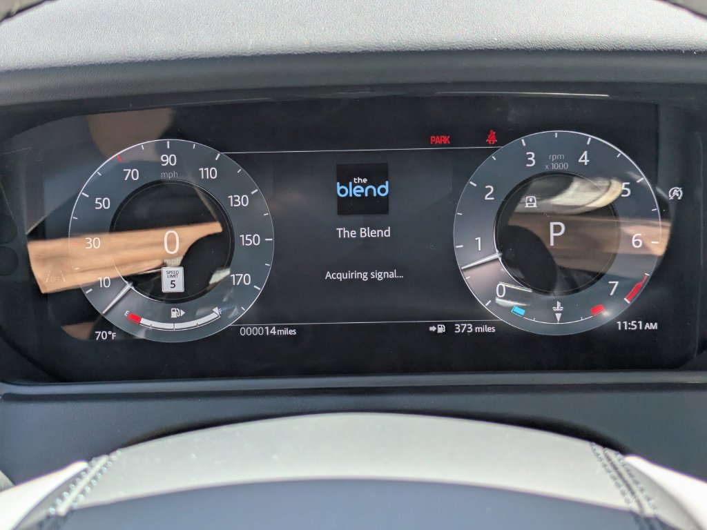 New 2026 Land Rover Range Rover Velar Dynamic SE AWD/4WD image 30