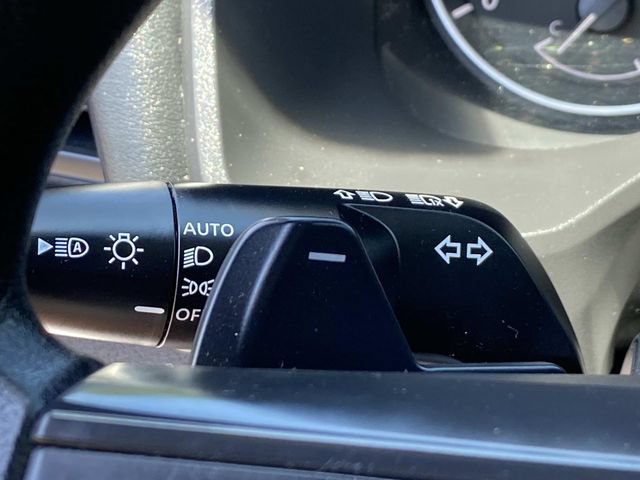 Used 2024 Nissan Rogue SV FWD image 15