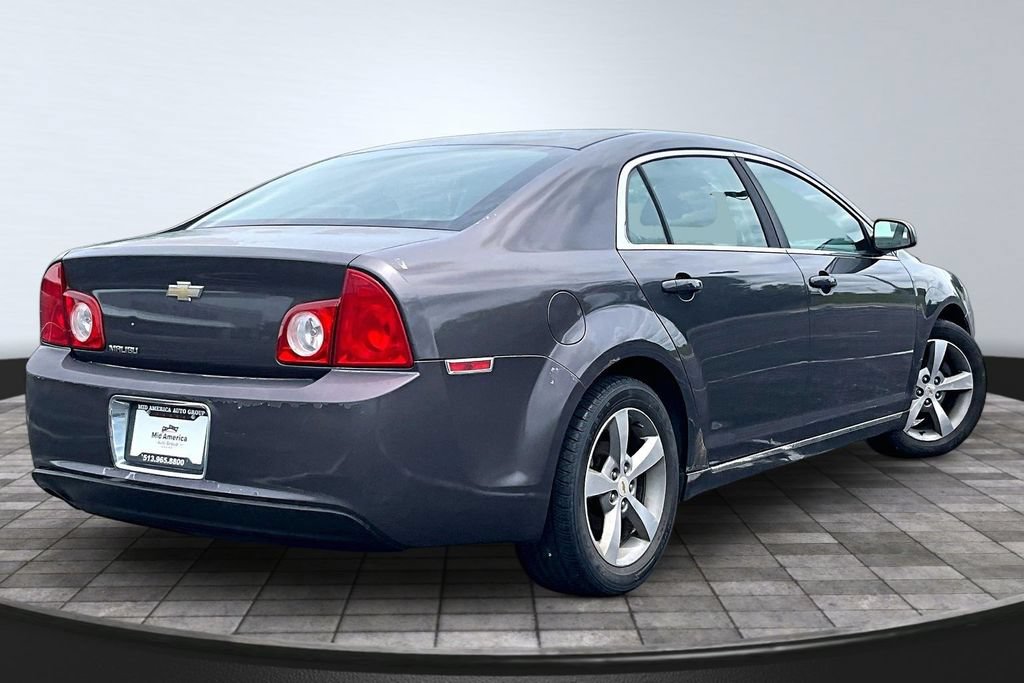 Used 2011 Chevrolet Malibu LT FWD image 2