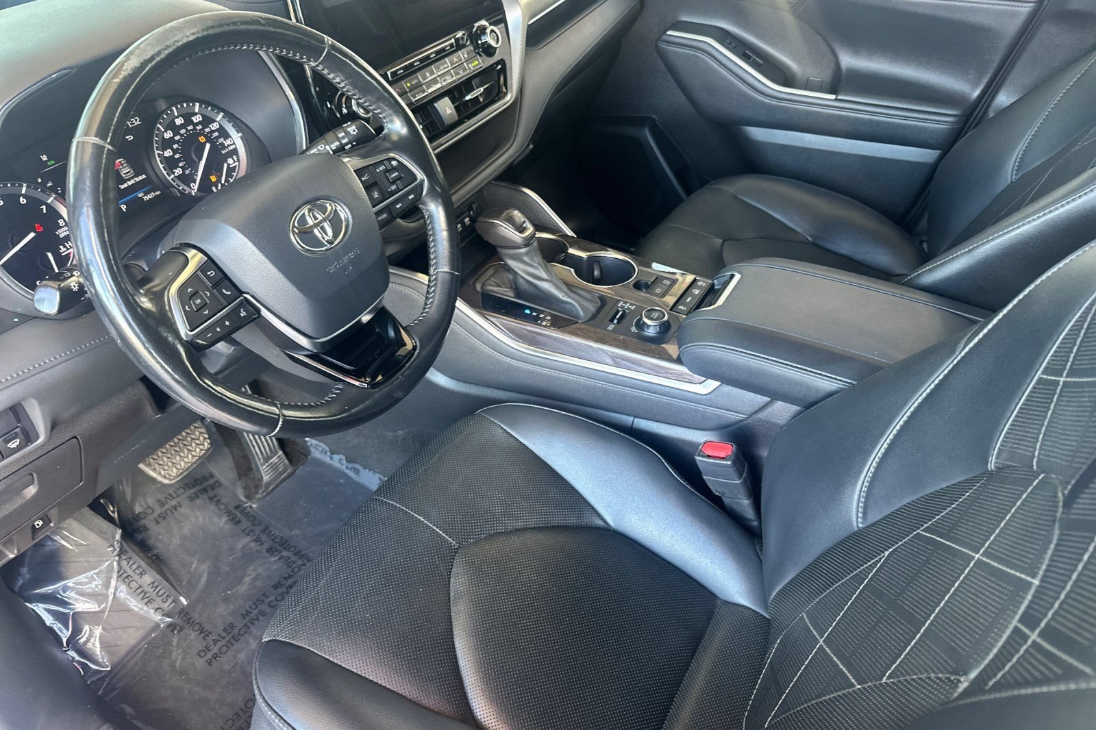 Certified 2021 Toyota Highlander Platinum AWD/4WD image 12