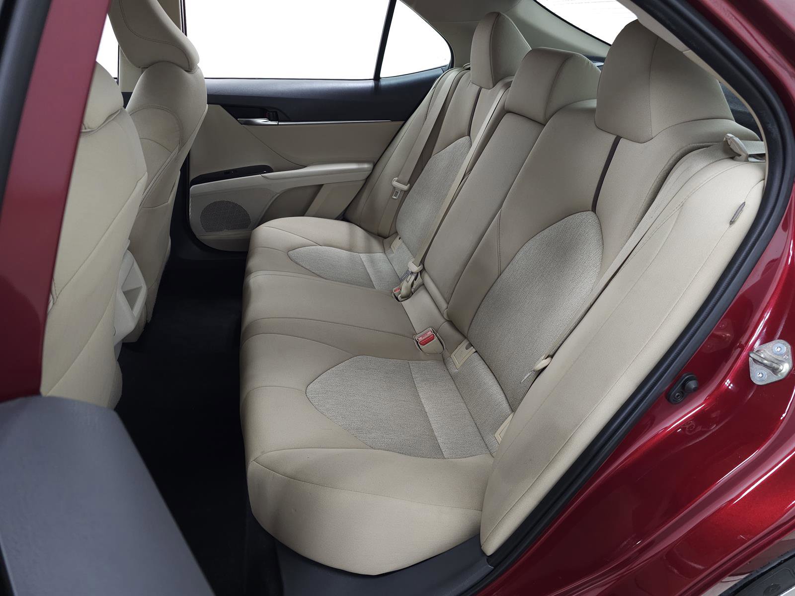 Used 2019 Toyota Camry LE image 26