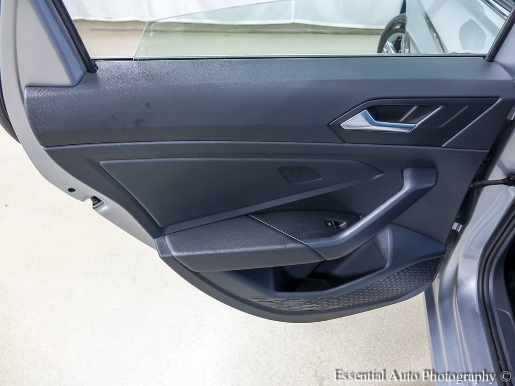 Used 2024 Volkswagen Jetta SE FWD image 20