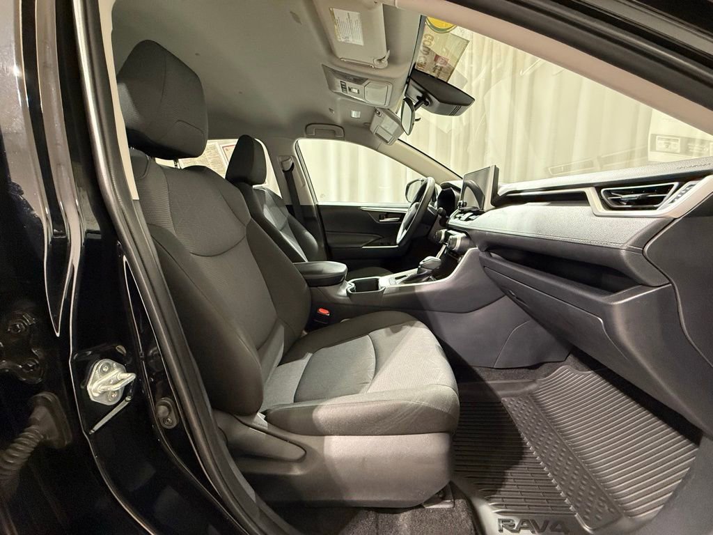 Certified 2025 Toyota RAV4 XLE image 21
