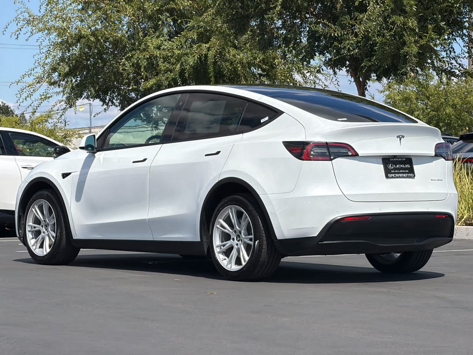 Used 2022 Tesla Model Y Long Range AWD/4WD image 7