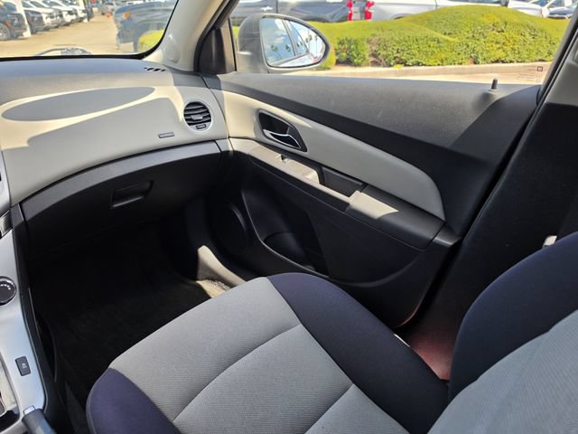 Used 2014 Chevrolet Cruze LS FWD image 9