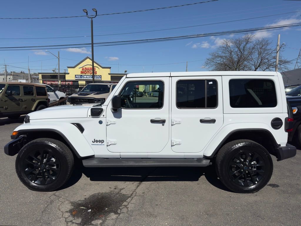 Certified 2025 Jeep Wrangler Unlimited Sahara image 4