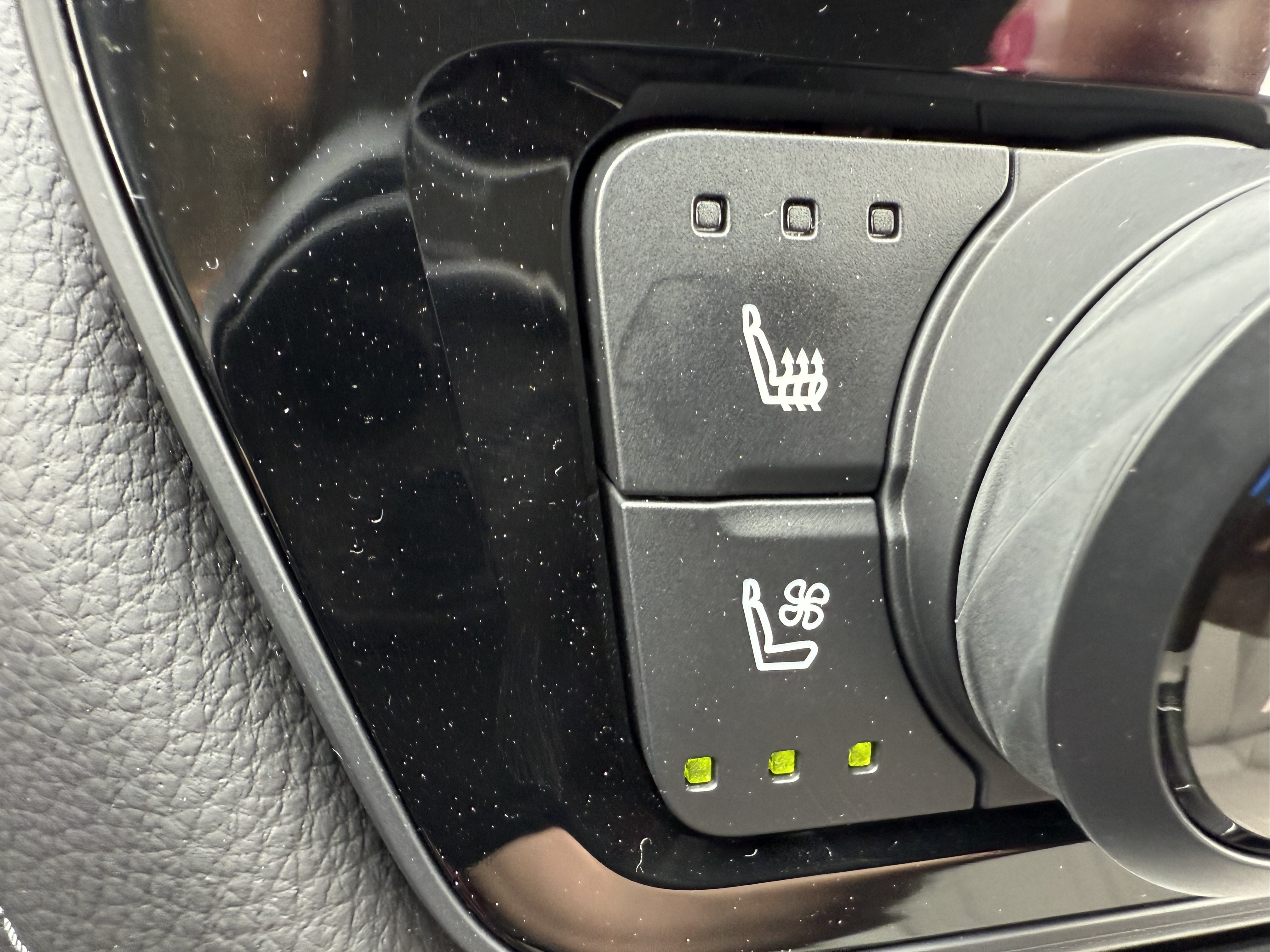 Certified 2024 Toyota Grand Highlander AWD image 11