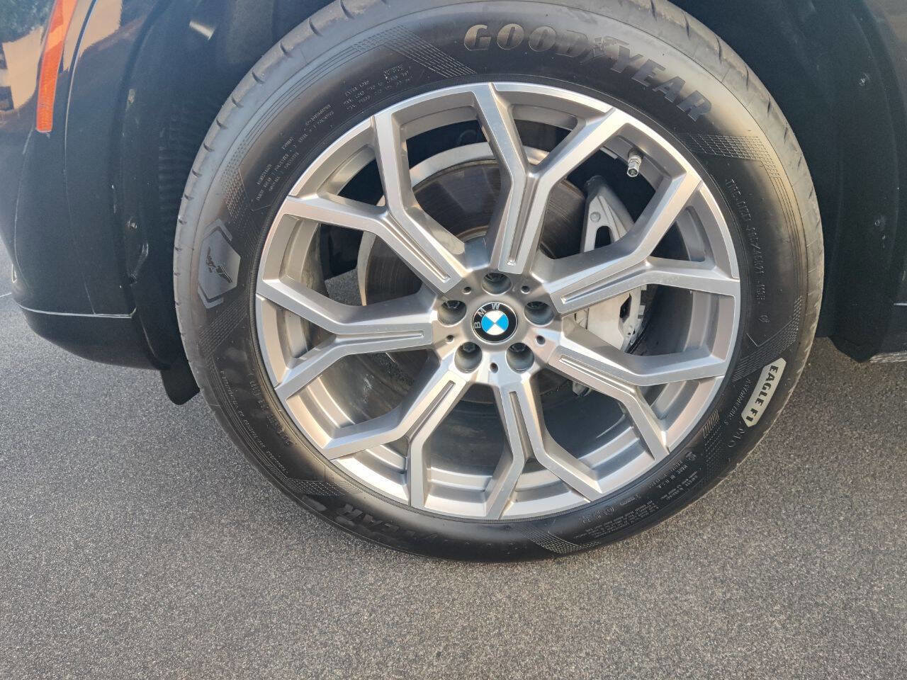 Used 2019 BMW X7 xDrive40i w/ Cold Weather Package image 65