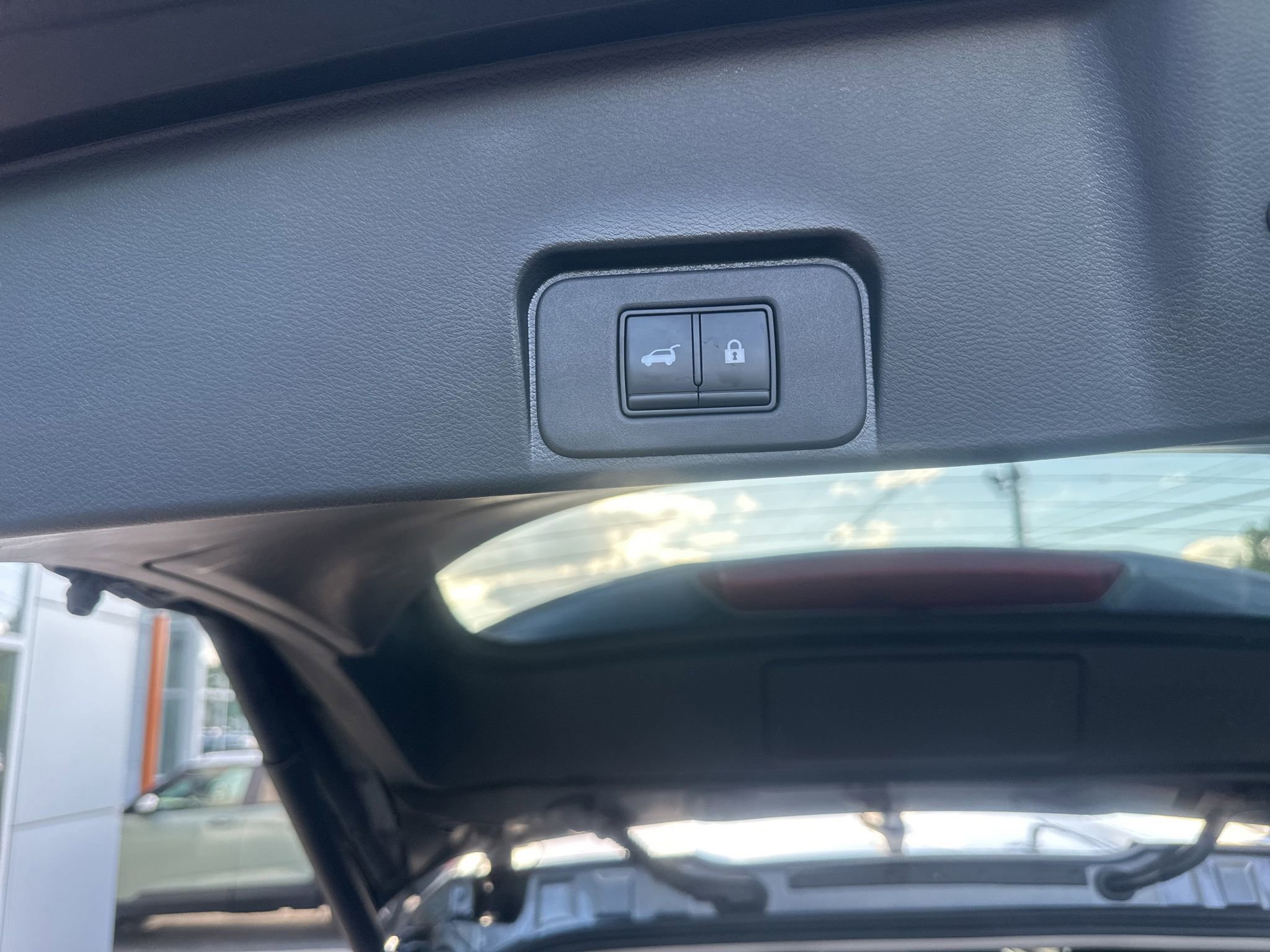 Used 2021 Nissan Rogue SL AWD/4WD image 17