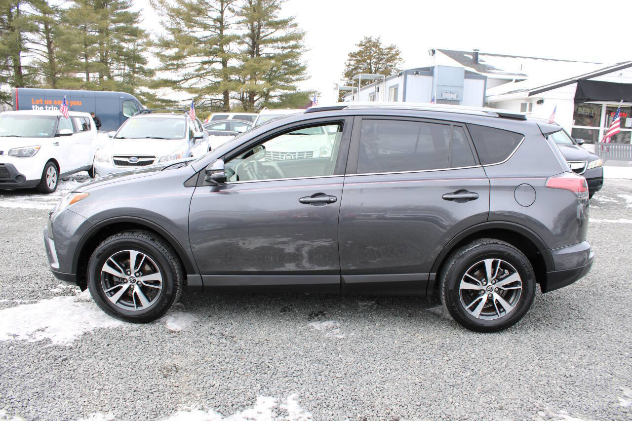 Used 2017 Toyota RAV4 XLE image 10