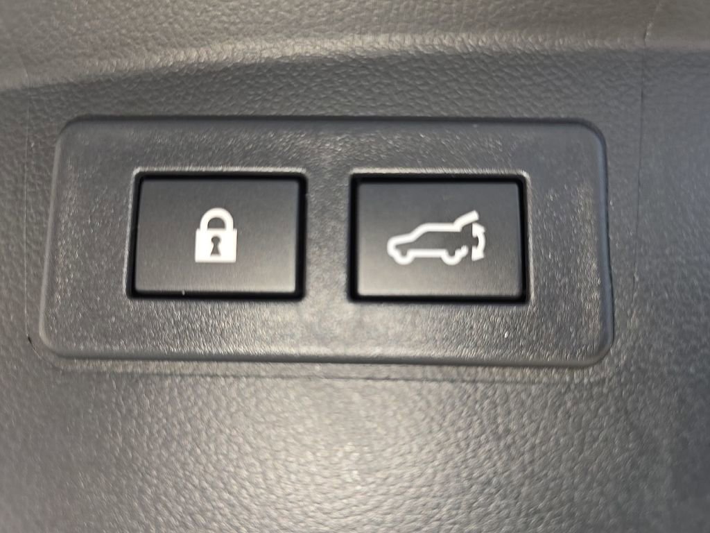 Used 2025 Subaru Outback Touring AWD/4WD image 22