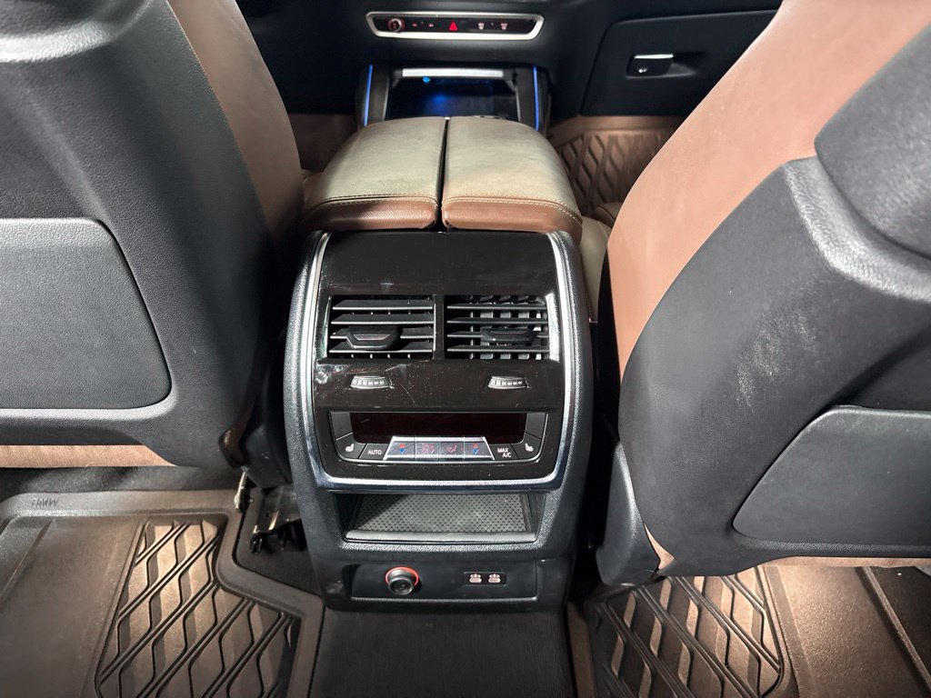 Used 2024 BMW X7 M60i w/ Executive Package AWD/4WD image 32