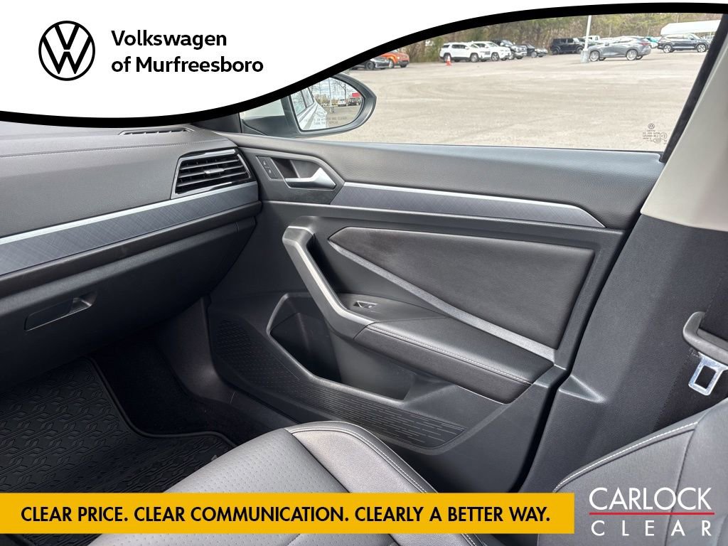 Certified 2023 Volkswagen Jetta SE w/ Panoramic Sunroof Package image 29